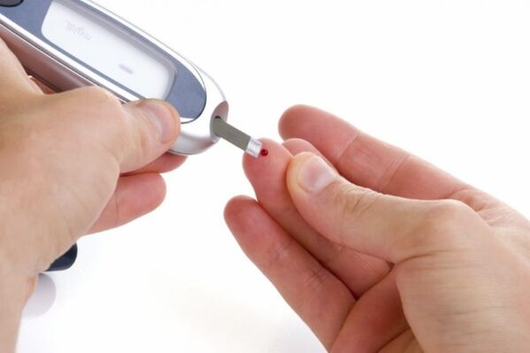 減量中の50歳以上の女性は血糖値を測定する必要がある